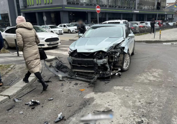 П'яний водій протаранив два автомобілі у Львові 