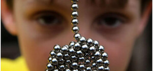 В Охматдиті врятували трирічного хлопчика, який проковтнув магнітні кульки