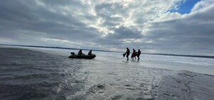 У Дніпропетровській області врятували рибалок, які дрейфували на крижинах