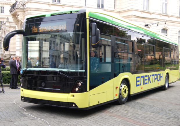 У Львові тестують перший львівський тролейбус із автономним ходом 