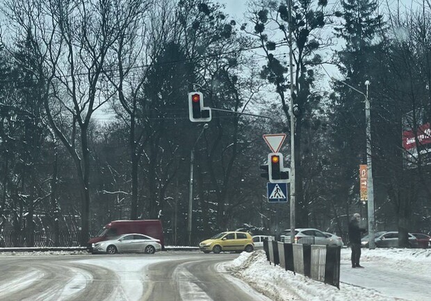 У Львові забезпечили резервним живленням вже 11 світлофорів 