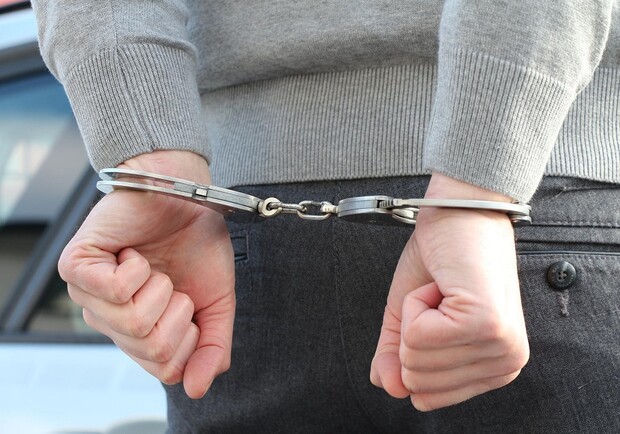 У Львівській області чоловік п’ять років ґвалтував доньку співмешканки брата 