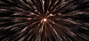 На селищі Котовського в Одесі запустили салют (оновлено)