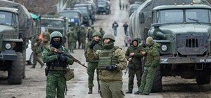 У Токмаку окупанти розбирають на запчастини викрадені у місцевих жителів авто