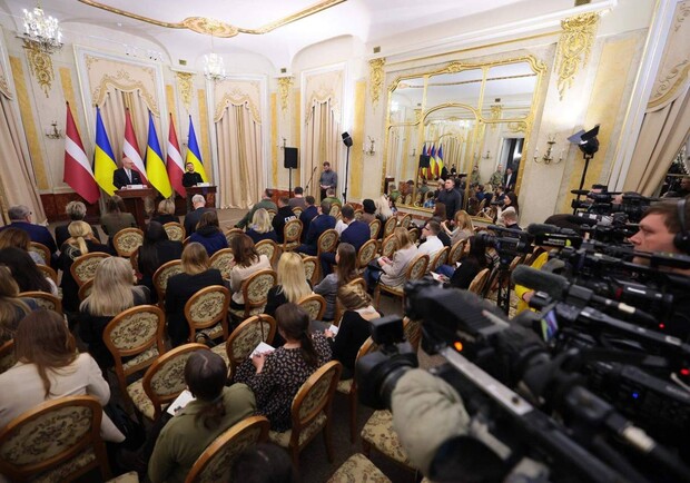 У Львові президенти України та Латвії обговорили створення міжнародного трибуналу над Росією. 