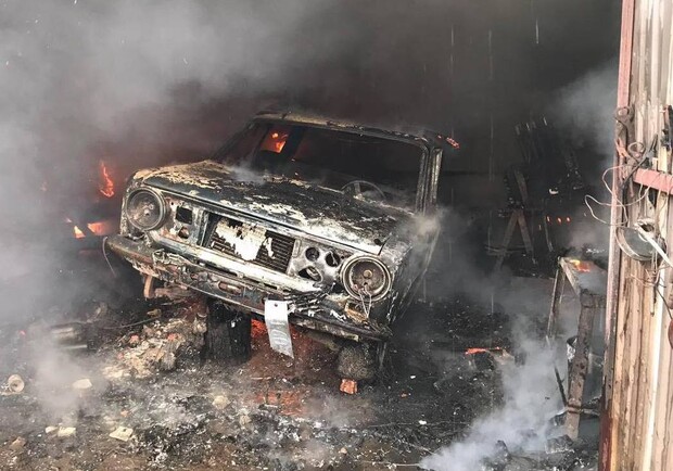 На Жовківщині згорів автомобіль 