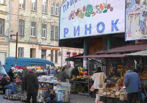 Біля привокзального ринку у Львові відбулася стрілянина. 