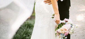 Стало відомо, скільки в Києві одружилось пар і народилось малюків за рік війни