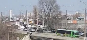 У Дніпрі на Новому мосту утворився великий затор