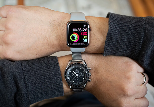 Смартгодинник Apple Watch: як правильно і на якій руці носити - фото