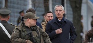 Генсек НАТО Столтенберг приїхав до Києва: фото, відео