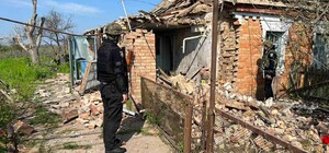 Скинули снаряди з БПЛА: у поліції показали наслідки ворожого обстрілу Дніпропетровської області