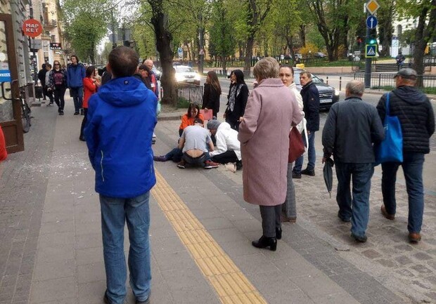 У Львові хлопчик випав з вікна на вулиці Бандери 