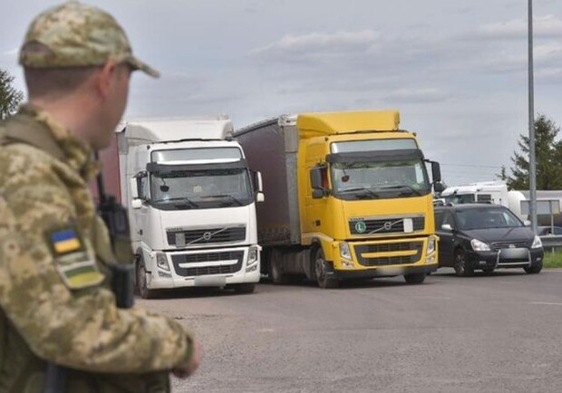 У травні у трьох пунктах пропуску на Львівщині запровадять електронну чергу. 