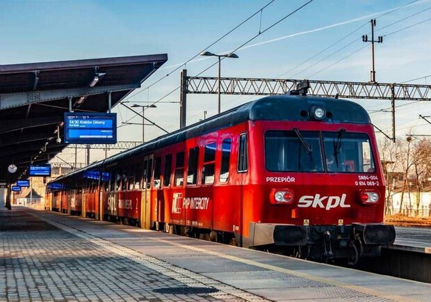 Польська залізниця з 1 червня запускає потяг Варшава-Рава-Руська: графік 
