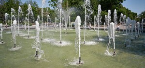 У саду Шевченка увімкнули фонтан (фото)