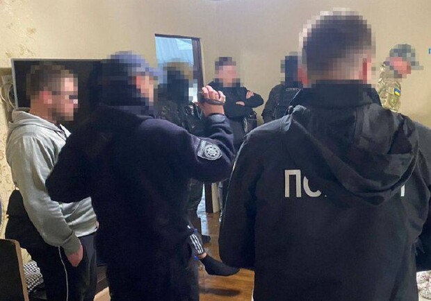 У Львові викрили злочинців, які обкрадали людей через фішингові сайти  