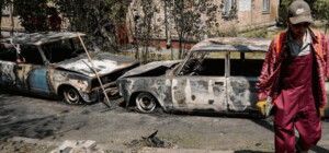 Спалені квартири та авто: наслідки нічної атаки на Київ російських дронів - фото