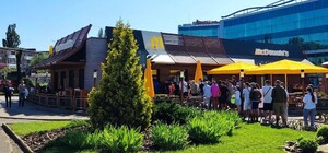 За 55 кілометрів від ворожих позицій: у Кривому Розі почав працювати McDonald's