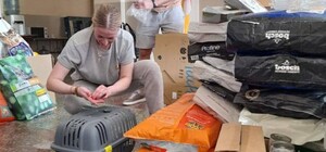 Одеська область продовжують допомагати Херсонській: передали човни та воду