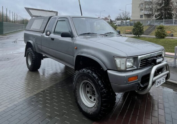 У Львові судили волонтера, який продавав позашляховики для ЗСУ. 