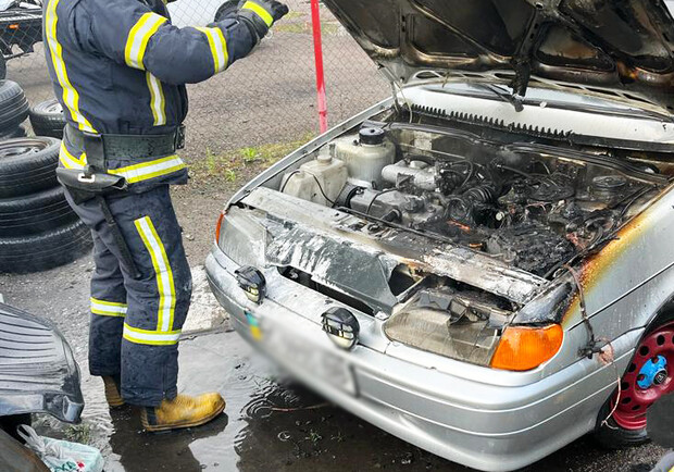 У Львові горів автомобіль 