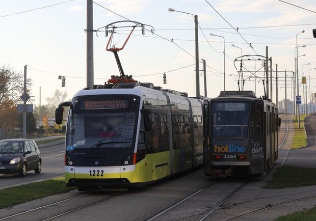 Скільки платять: у Львові розшукують 50 водіїв трамваїв і тролейбусів 