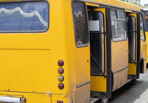 Вигнав з автобуса учня: як покарали львівського водія. 