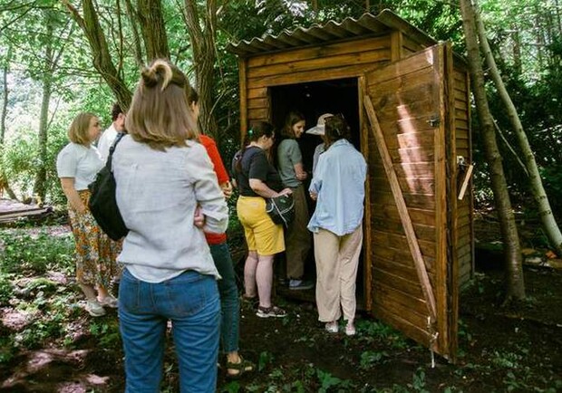 У просторі "Розсадник" у Львові встановили незвичайний туалет. 