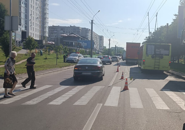 У Львові на Мазепи автомобіль смертельно травмував жінку 