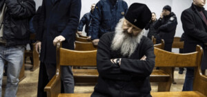 Намісника Лаври взяли у Києві під варту