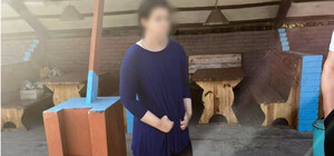 15-річну харків'янку затримали у Криму за жовто-сині кульки