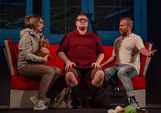 Вистава "Друзі". Прем'єра - фото: instagram.com/pershyiteatr