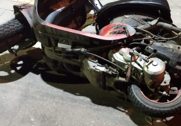 У Львові 15-річний водій скутера протаранив автомобіль 