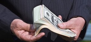 Курс валют в Україні 15 вересня 2023 року: скільки коштує долар і євро