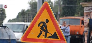 Через аварію на водопроводі в Одесі утворилися пробки: трамваї призупинили рух