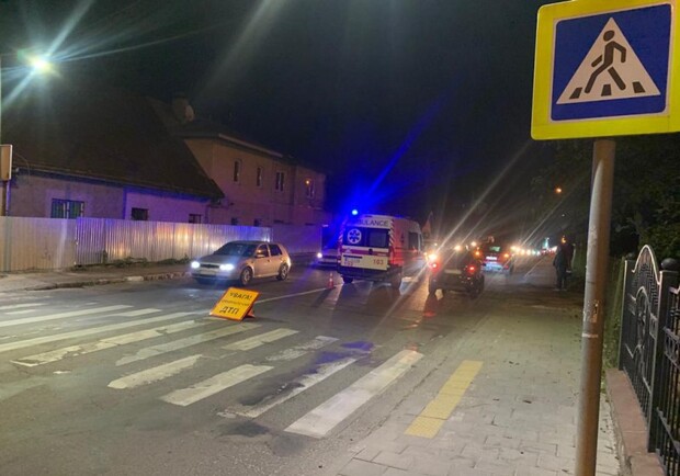 У Львові автомобіль «швидкої допомоги» збив дитину 