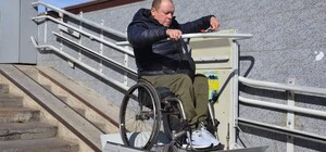 В Одесі запрацювали електричні підйомники для людей з інвалідністю