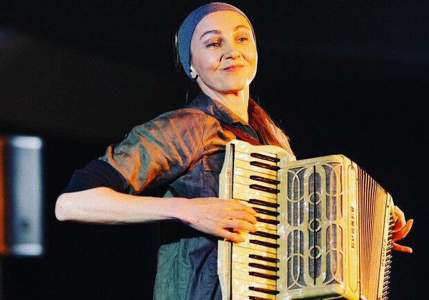 Вистава «Доця» - фото: facebook.com/zankovetska.theatre