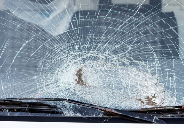 У Львові водійка автомобіля Smart збила чоловіка. 