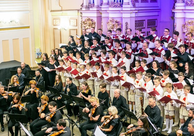 Дударик та оркестр. Пісні перемоги - фото: Львівська національна академічна чоловіча хорова капела «Дударик»