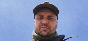 До війни був сомельє: в Одесі відкрили меморальну дошку захиснику Ігорю Терьохину