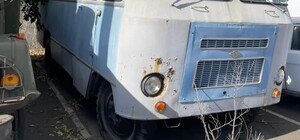 Депутат Одеської райради вирішив передати для військових мотлох замість машин і нарвався на хейт у соцмережах