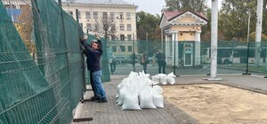 У Запоріжжі підприємці розпочали будівництво бетонних сховищ для торгівлі