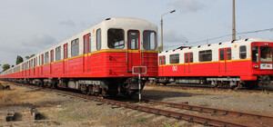 До Києва приїхали останні з 60 вагонів метро, подарованих Варшавою - фото