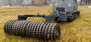 Харківська область отримала першу українську машину для розмінування