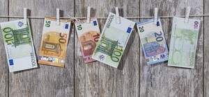 Курс валют в Україні 11 листопада 2023 року: скільки коштує долар і євро