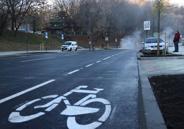 У Львові на одній з вулиць смугу громадського транспорту замінять велодоріжкою 