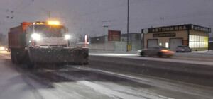 Через очікувані сильні снігопади 27 листопада у Києві змінять режим роботи шкіл та обмежать в'їзд транспорту