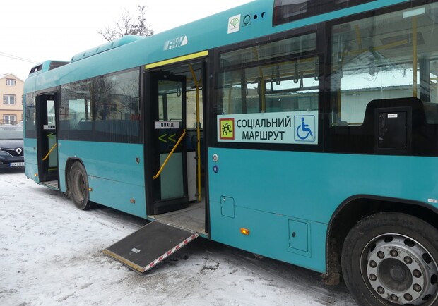 Для бездомних у Львові курсуватиме соціальний автобус. 